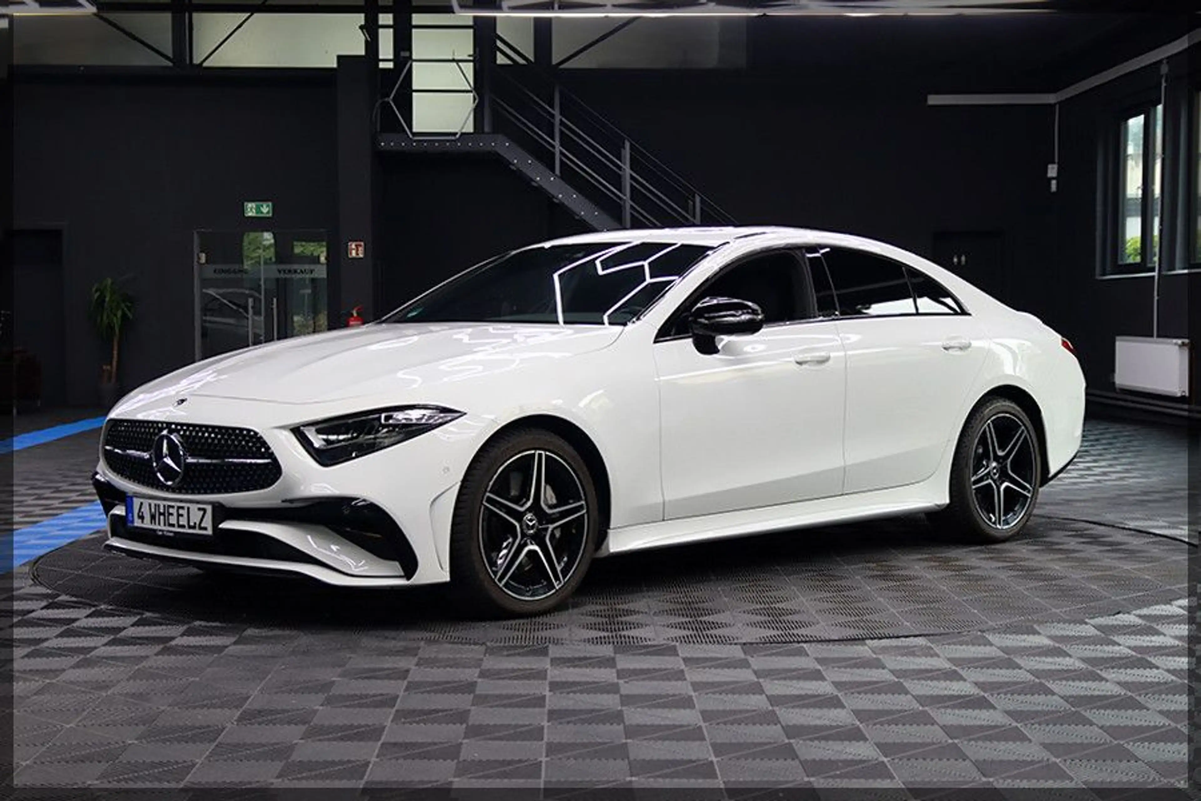 Mercedes-Benz CLS 450 4Matic AMG PANO / JUNGE STERNE / CAM — photo 2