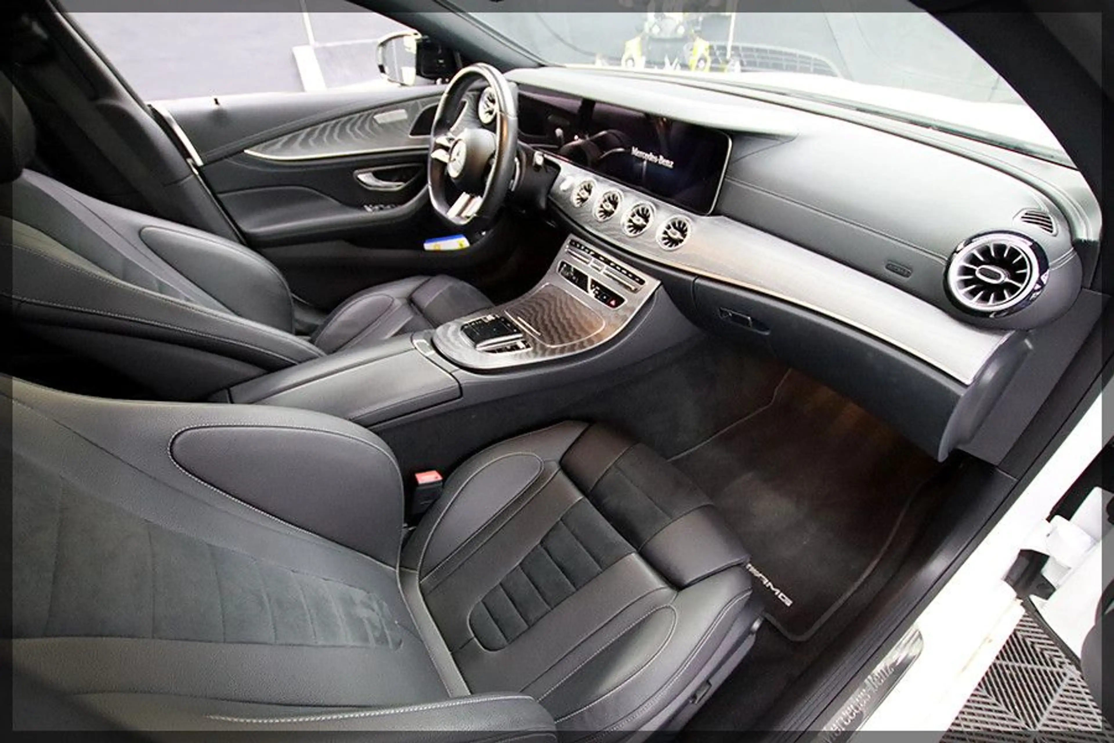 Mercedes-Benz CLS 450 4Matic AMG PANO / JUNGE STERNE / CAM — photo 13
