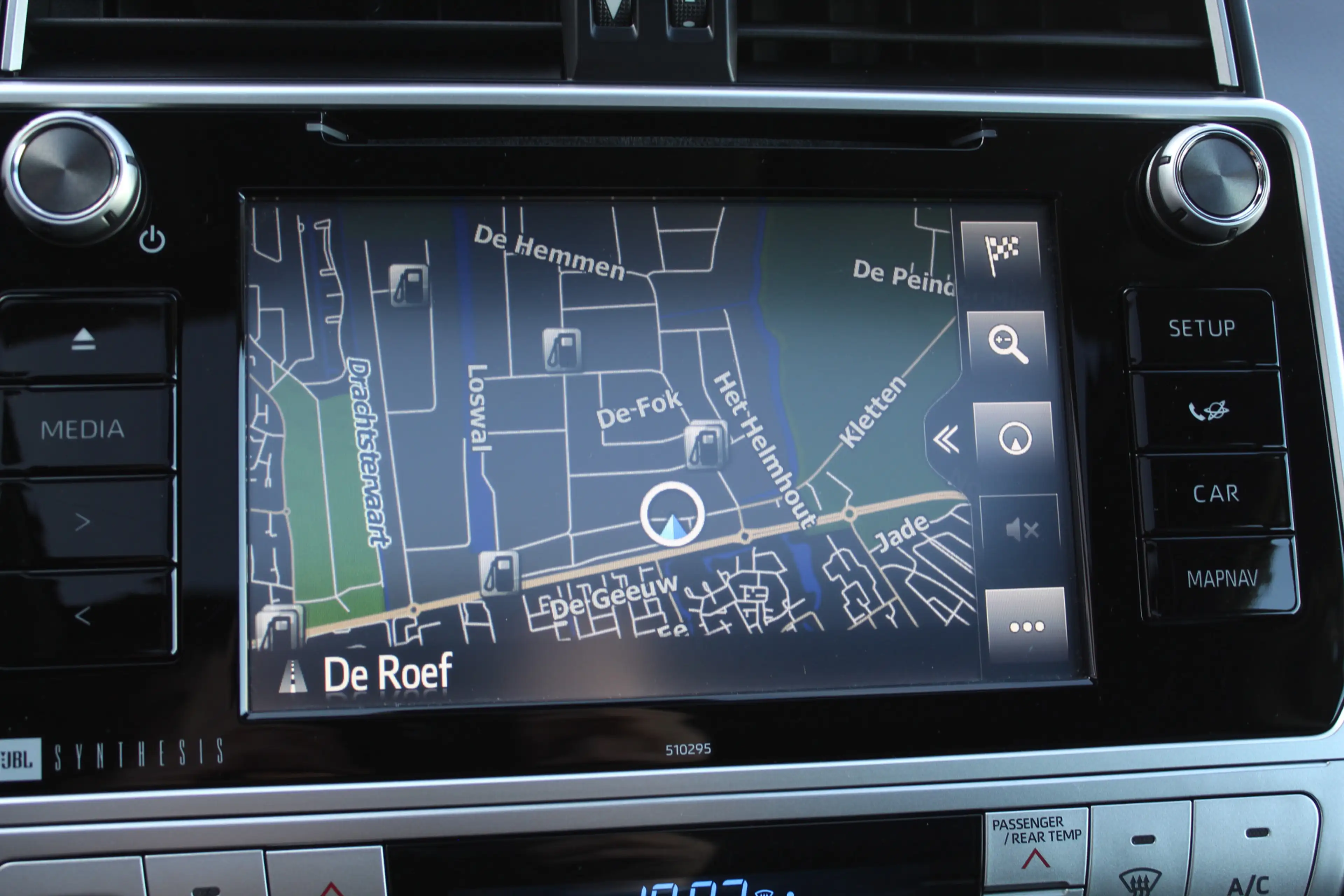 Toyota Land Cruiser 2.8 D-4D-F Executive Window Van | Rijklaar | Trekh — photo 18