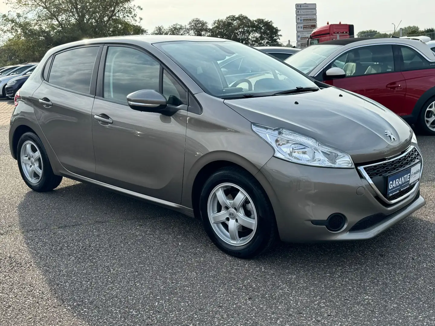 Peugeot 208 Active  TÜV/HU/NEU Grau - 2