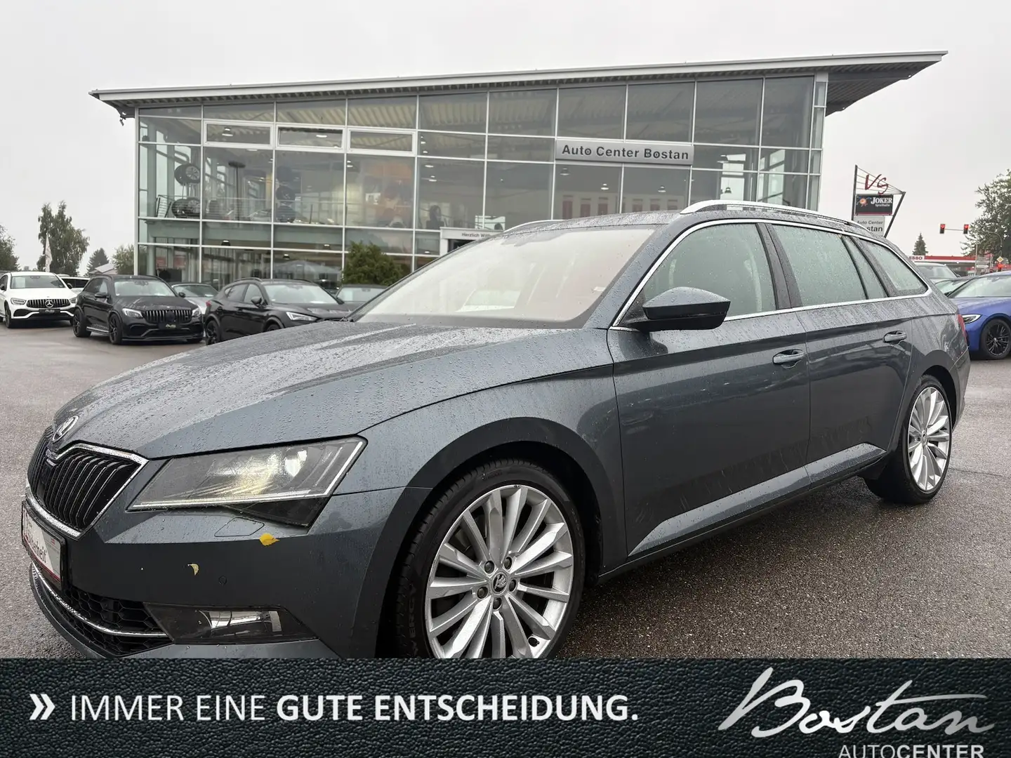 Skoda Superb 2.0 TSI STYLE/4x4/PANO/KAMERA/MEMORY/DAB Grau - 1