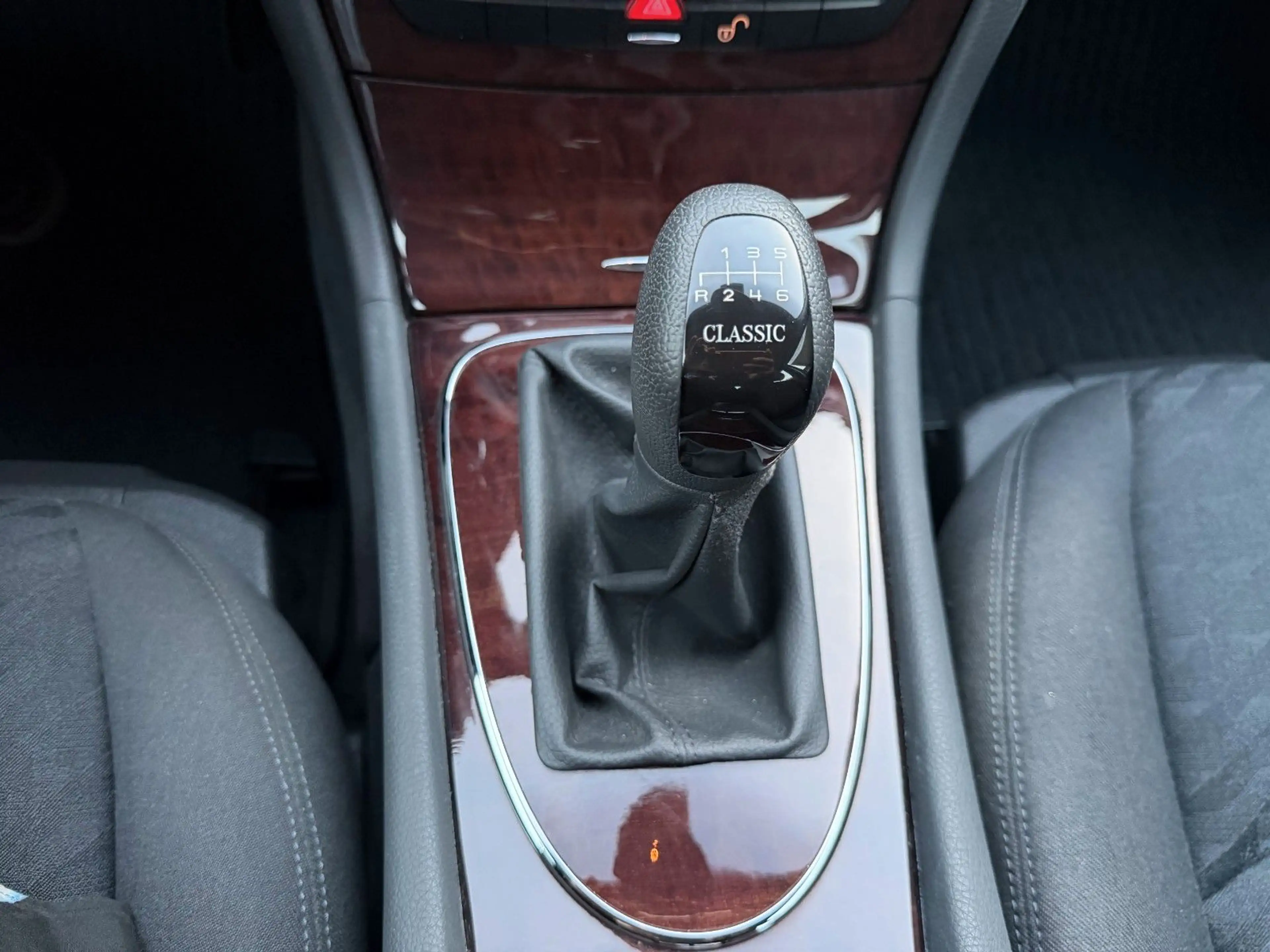 Mercedes-Benz E 200 E Limousine E 200 Kompressor — photo 13