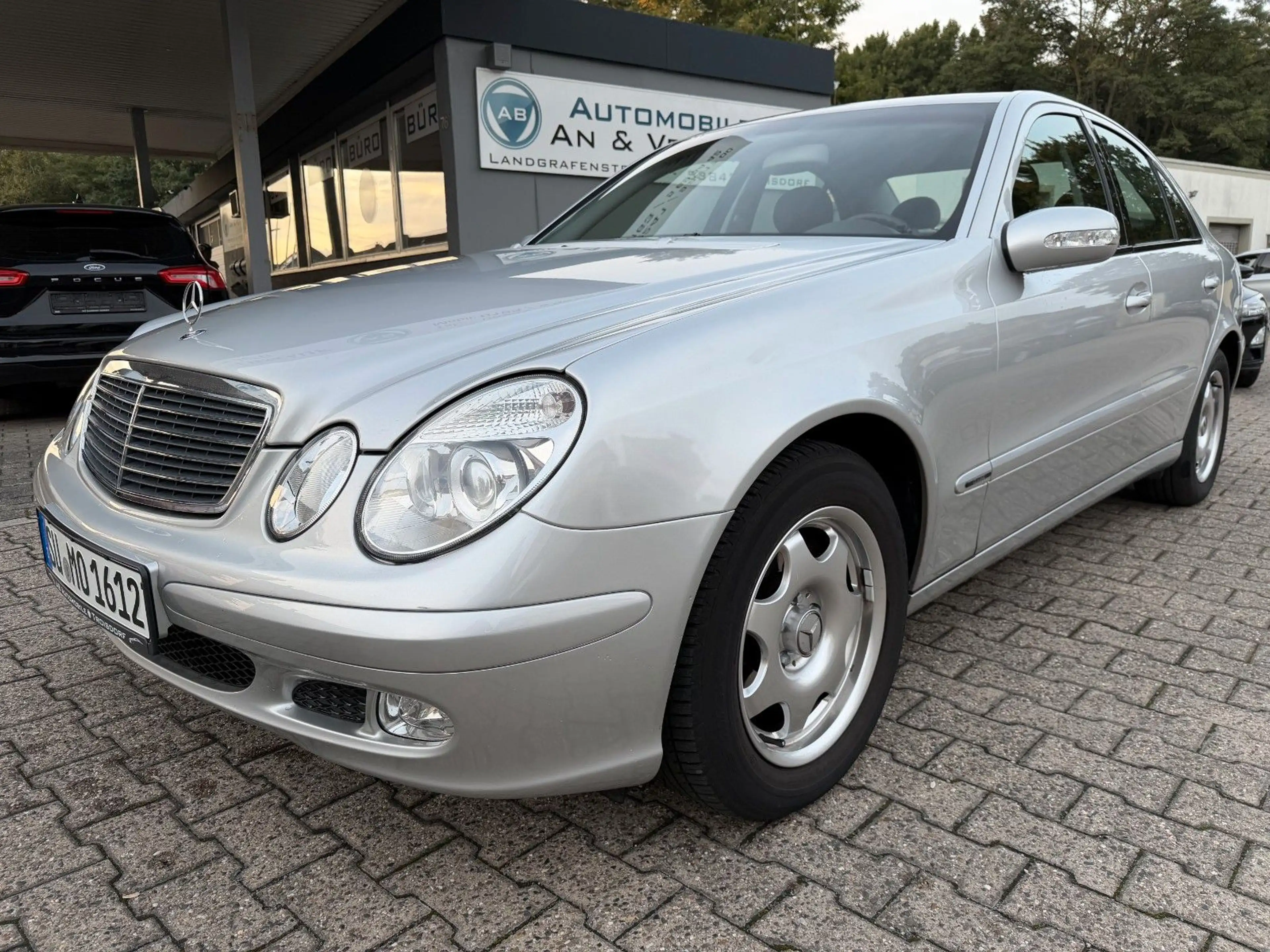 Mercedes-Benz E 200 E Limousine E 200 Kompressor