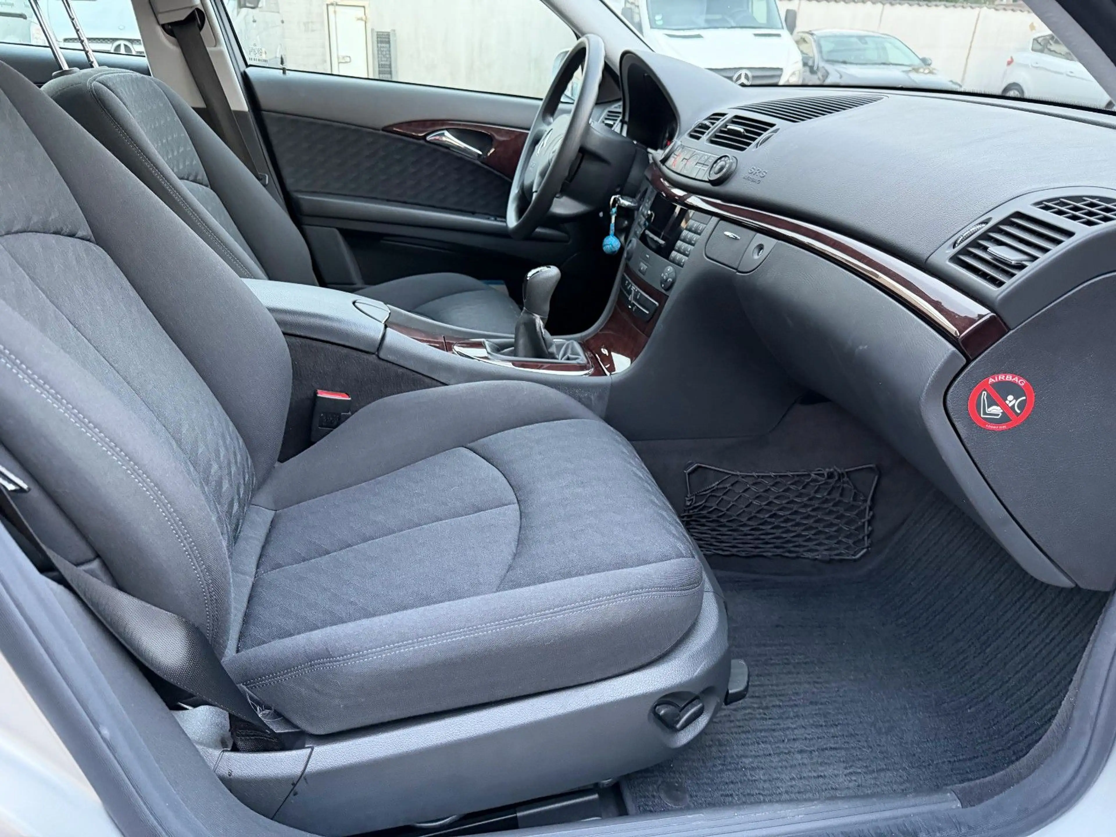 Mercedes-Benz E 200 E Limousine E 200 Kompressor — photo 9