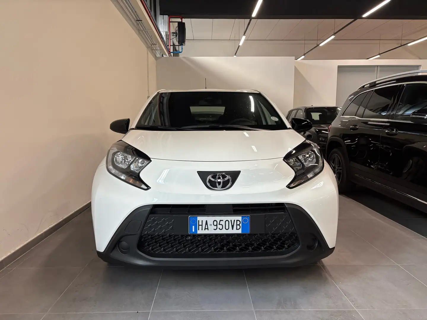 Toyota Aygo X 1.0 Active 72cv Bianco - 2