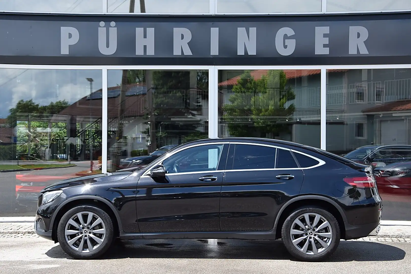 Mercedes-Benz GLC 220 d 4Matic *Kamera*AHK* Schwarz - 1