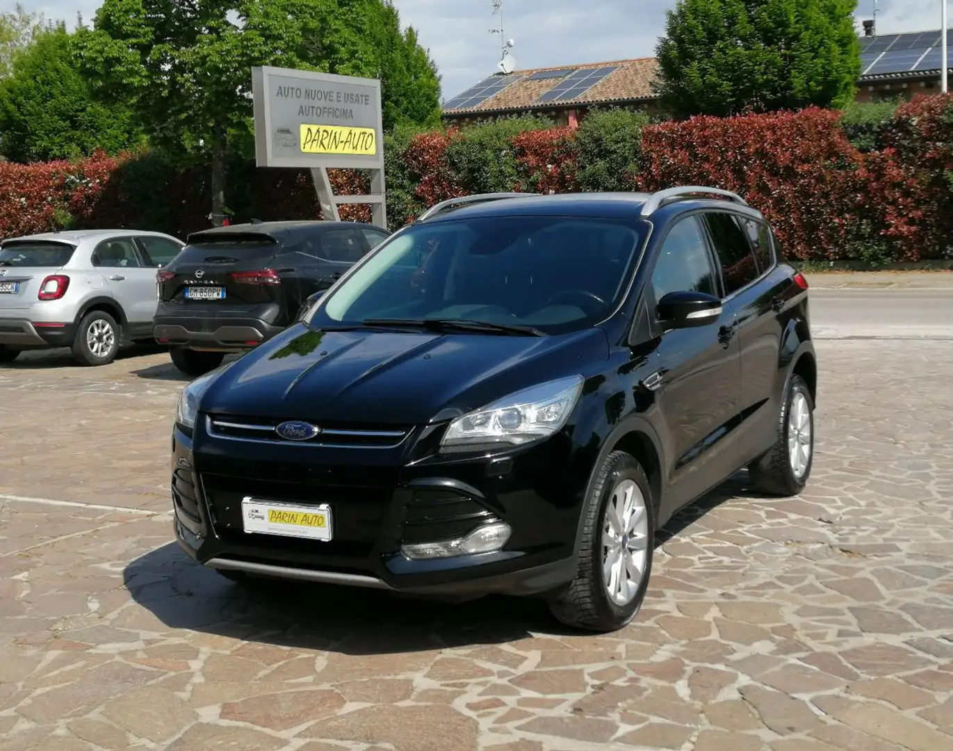 Ford Kuga 2.0 TDCI 150 CV S&S 4WD Powershift Titanium Schwarz - 1