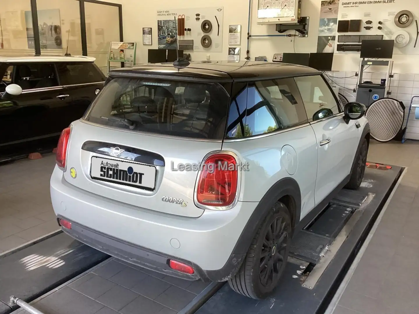 MINI Cooper SE Classic Trim + 2Jahre-NEXT-GARANTIE Silber - 2