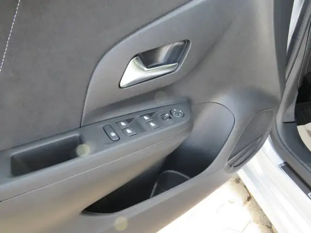 Opel Corsa view 11