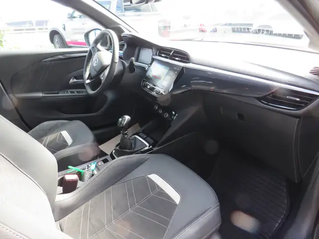 Opel Corsa view 9