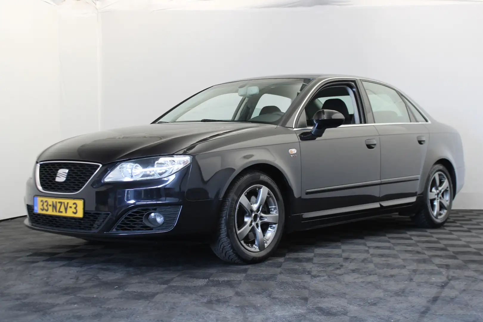 SEAT Exeo 1.8 TSI Sport Zwart - 1