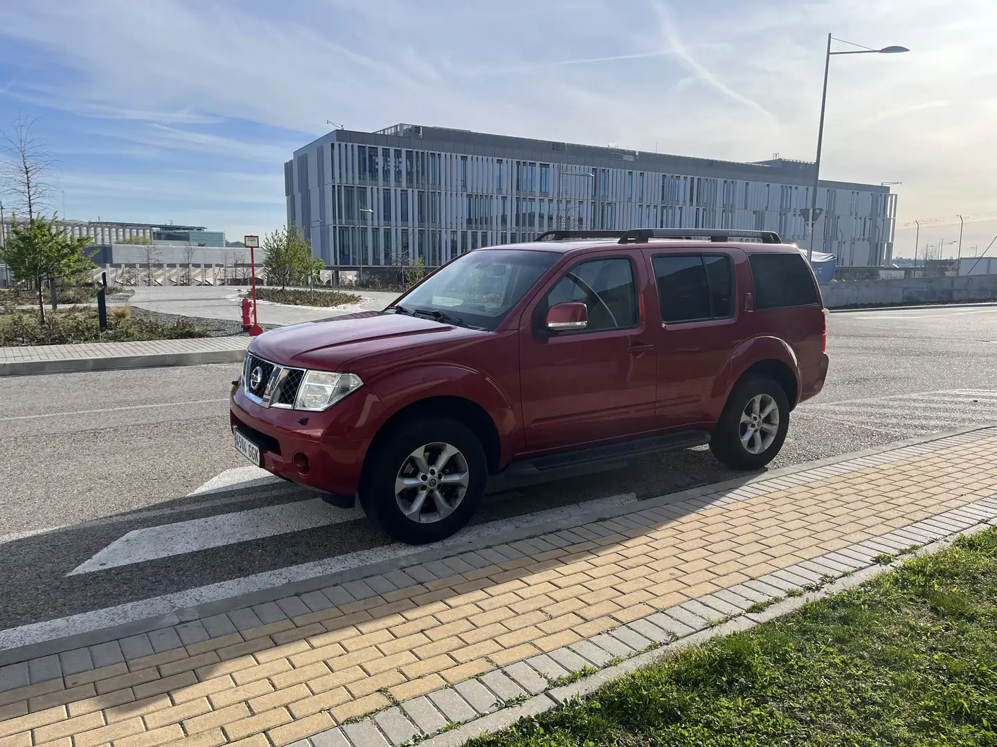Nissan Pathfinder 2.5 dCi Aut. LE - 2