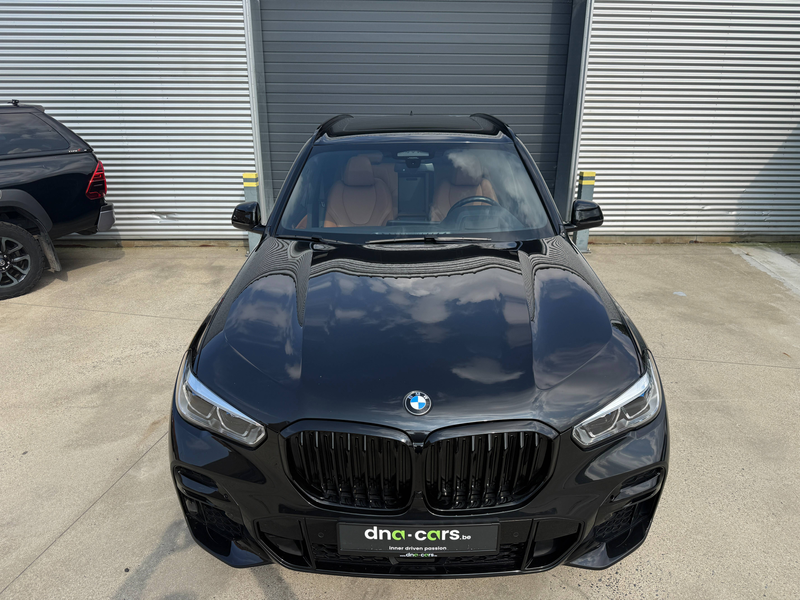 BMW X5 X5 PHEV 3.0A xDrive45e / M Sport / SKY LOUNGE / PANO / TREKHAAK / 22" / HUPD / LAZER — photo 3