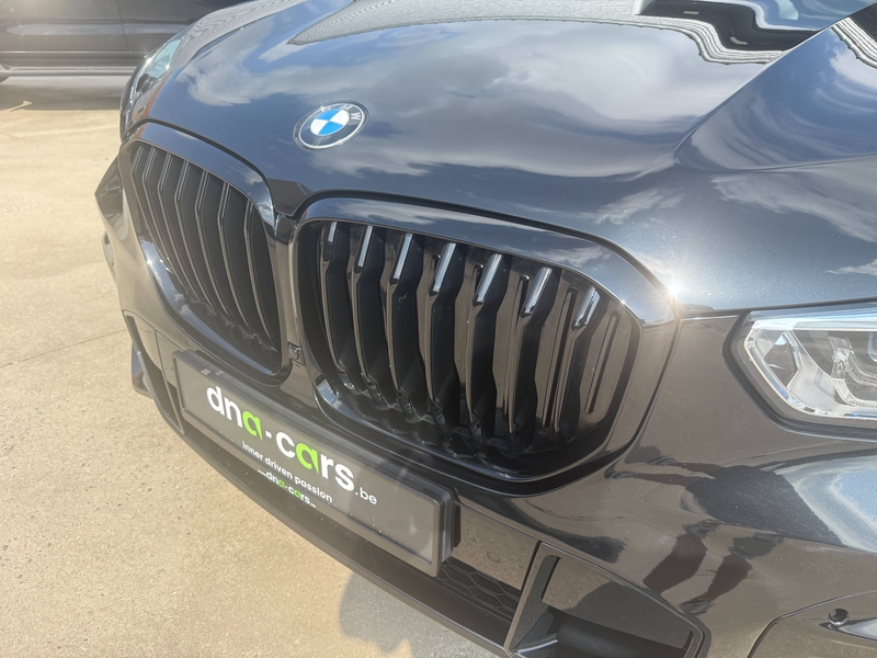 BMW X5 X5 PHEV 3.0A xDrive45e / M Sport / SKY LOUNGE / PANO / TREKHAAK / 22" / HUPD / LAZER — photo 10
