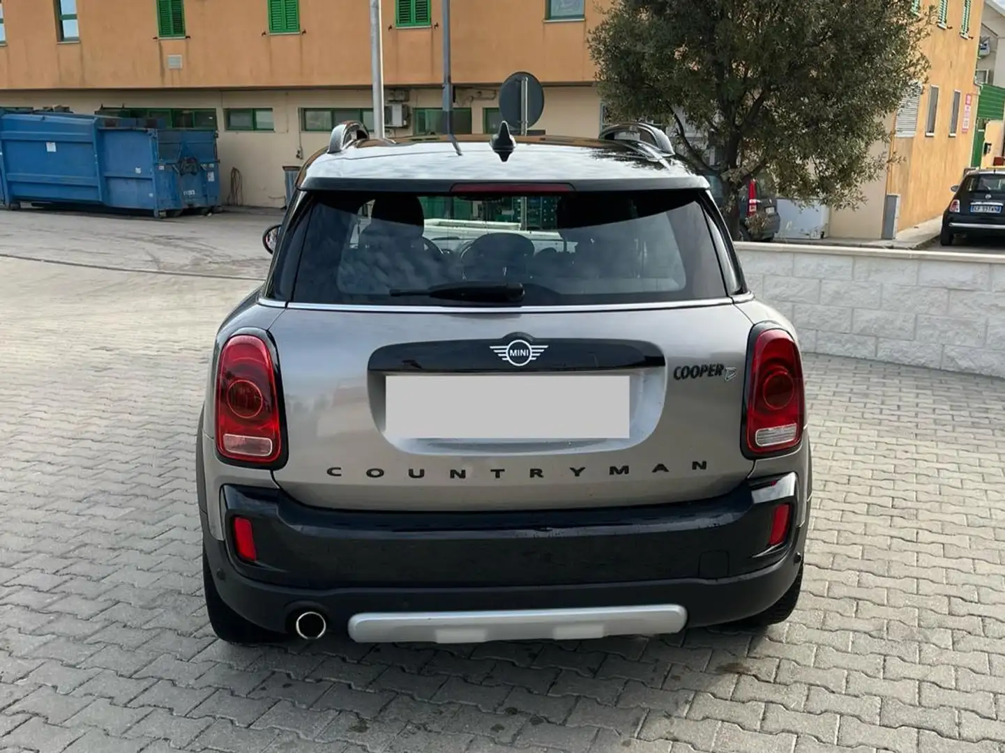 MINI Cooper D Countryman Mini Countryman F60 2017 2.0 auto my18 Argintiu - 2