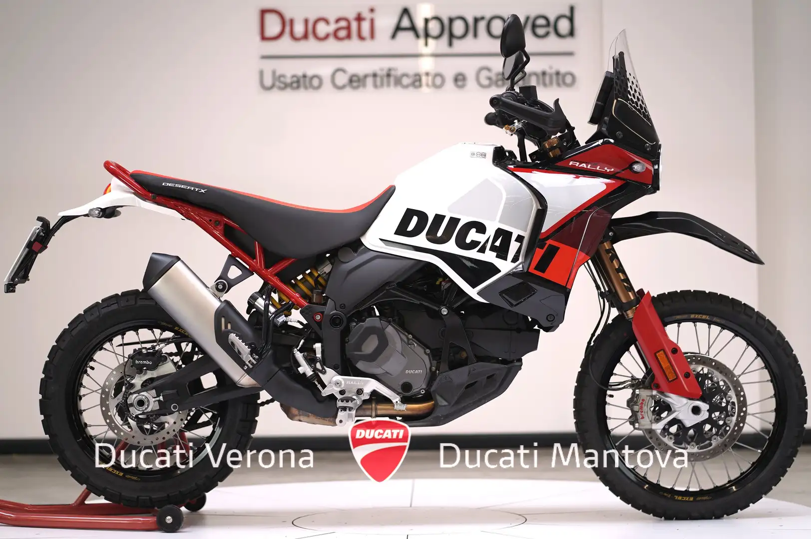 Ducati DesertX Desert X Rally solo 5.728 km IVA esposta Fehér - 1