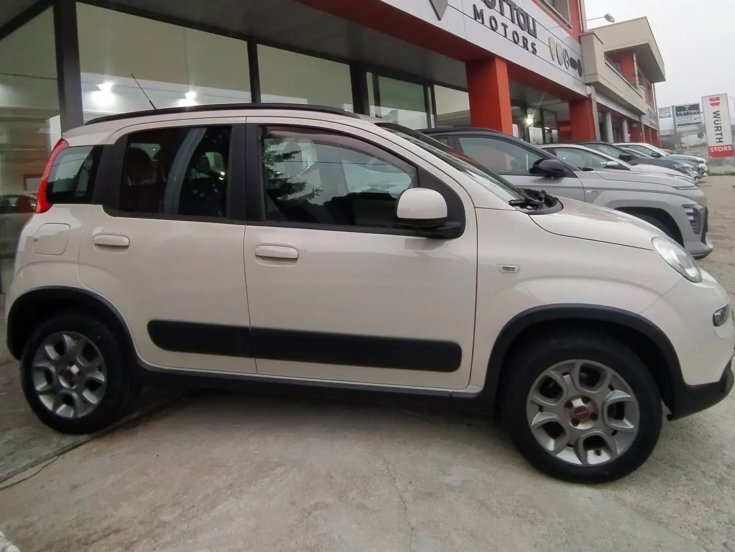 Fiat Panda Panda 0.9 t.air turbo Trekking 85cv E6 Beige - 1