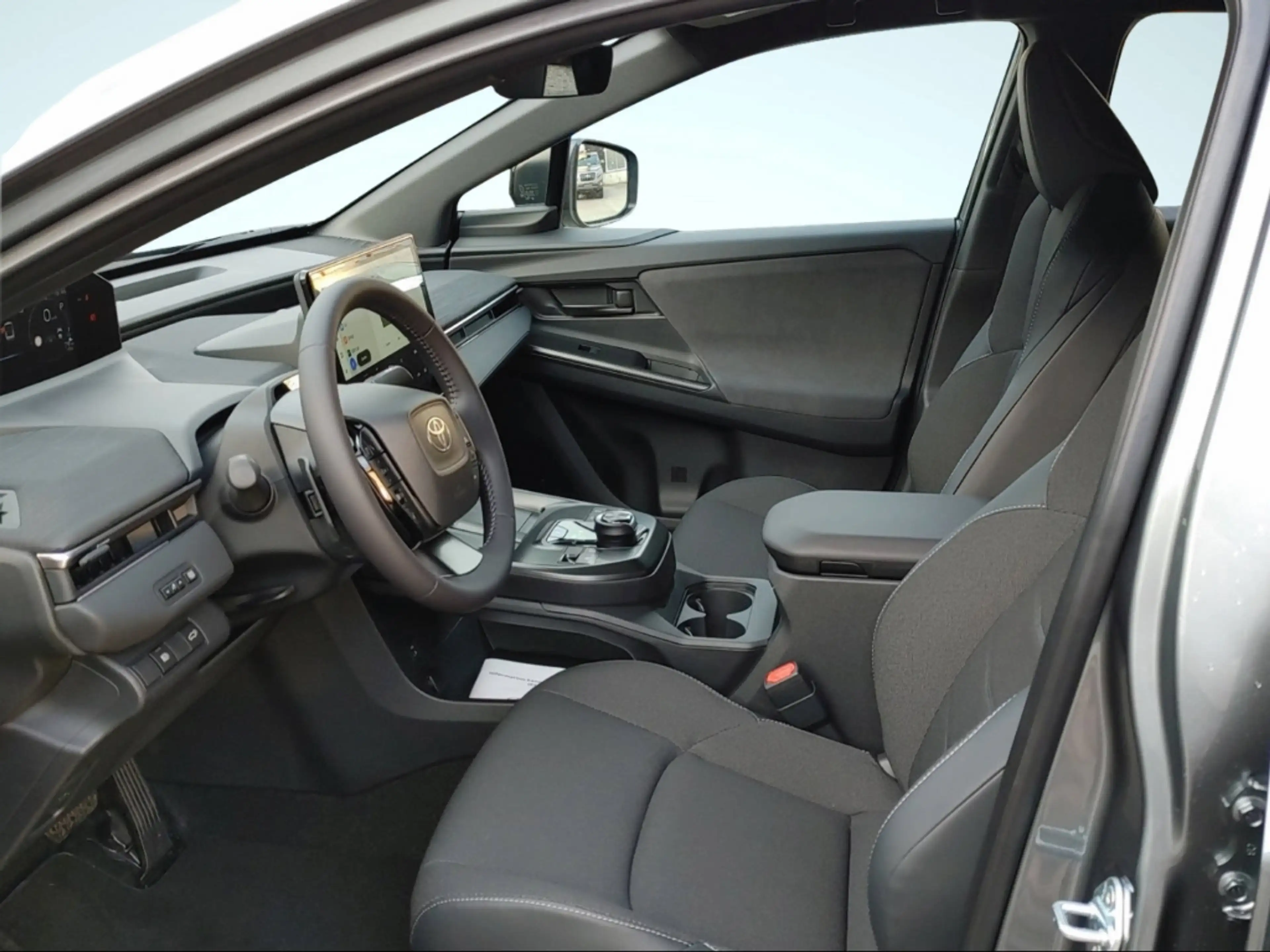 Toyota C-HR+ + Teamplayer ACC SHZ LED PDCv+h Keyless — photo 3