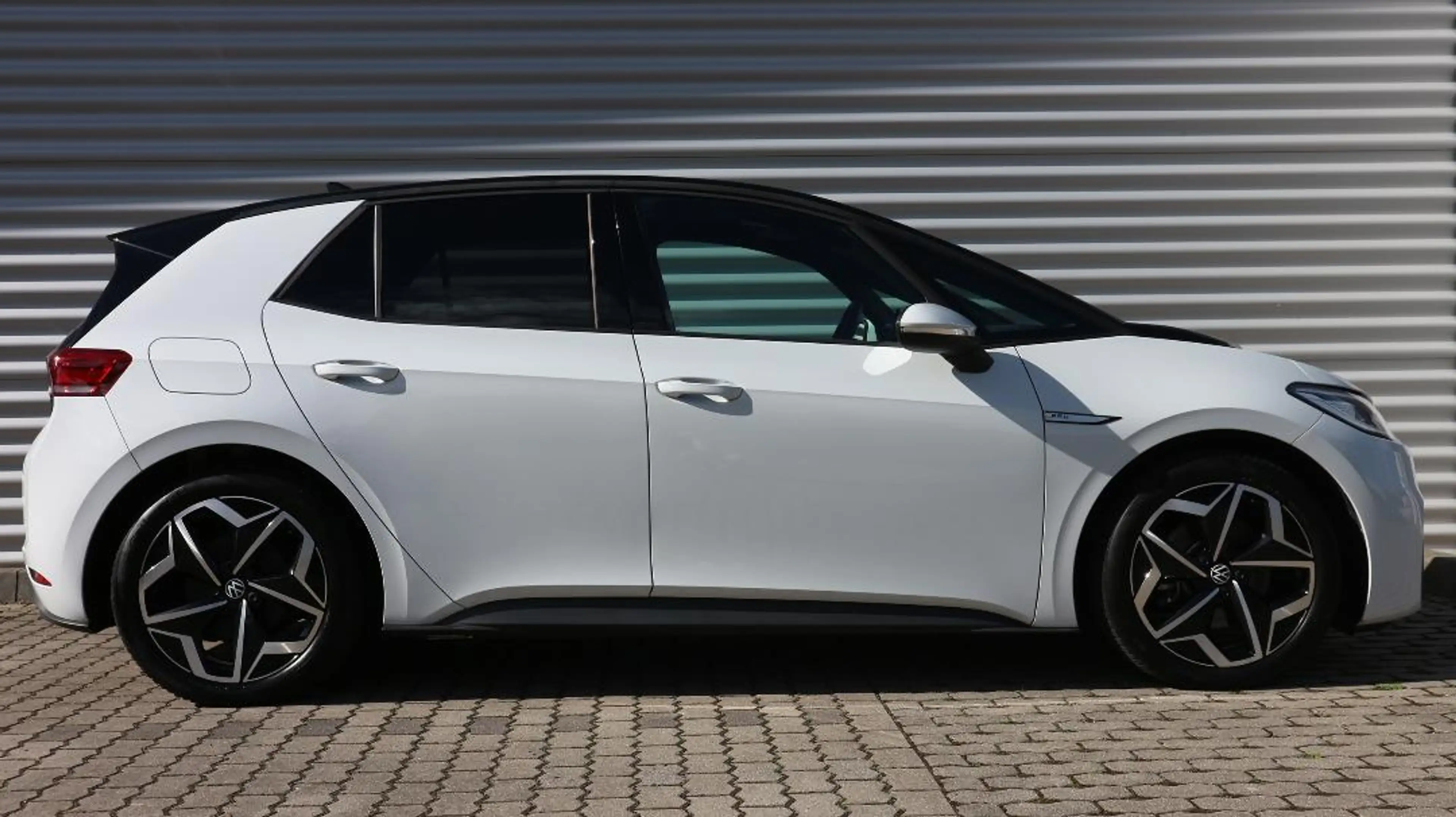 Volkswagen ID.3 Pro Performance — photo 3