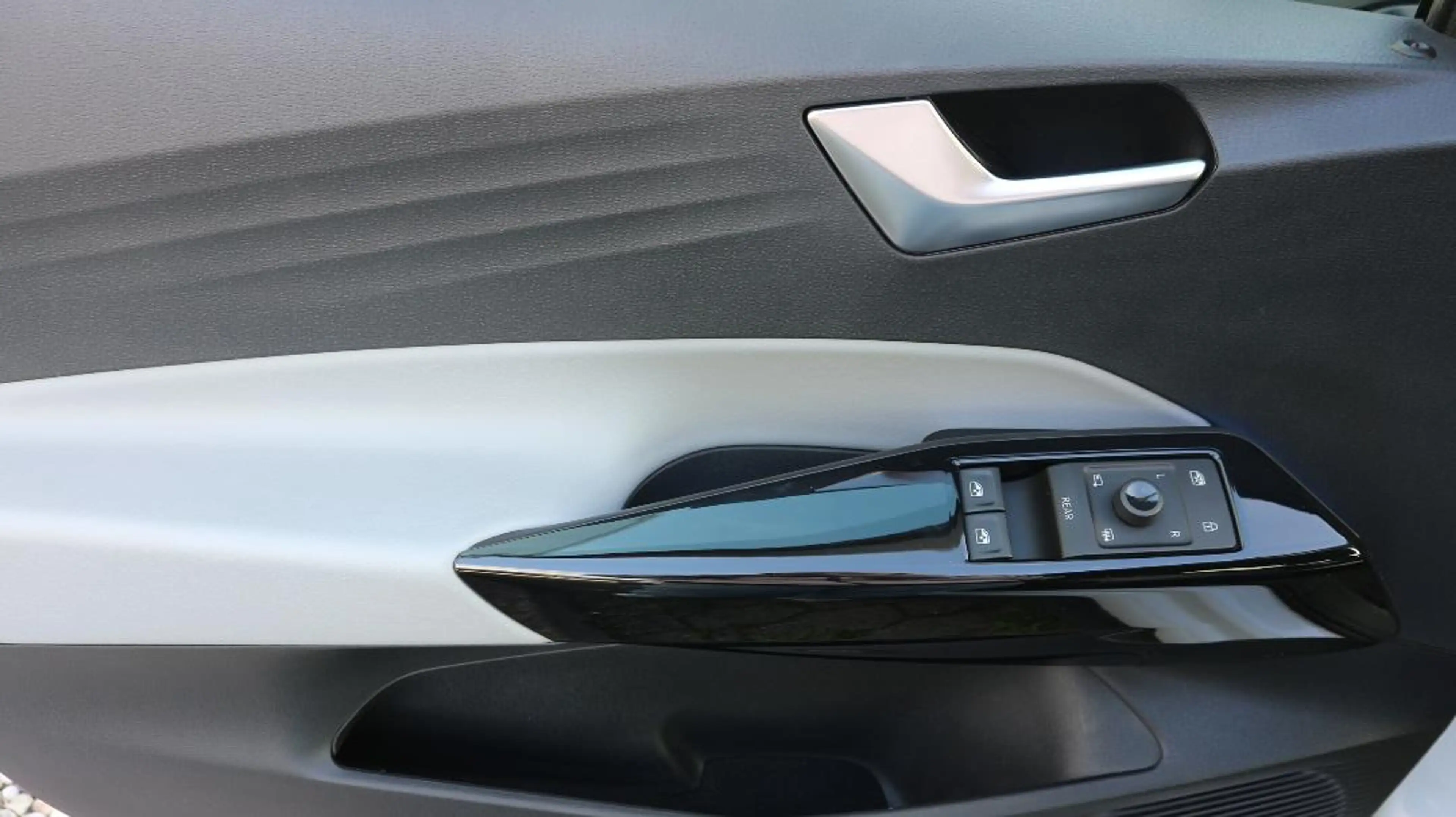Volkswagen ID.3 Pro Performance — photo 13