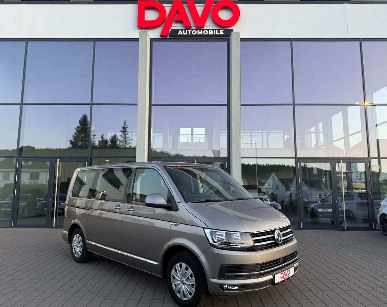 Volkswagen T6 Caravelle 2.0 TSI Comfortline 8-Sitzer/DCC/AC Beige - 1