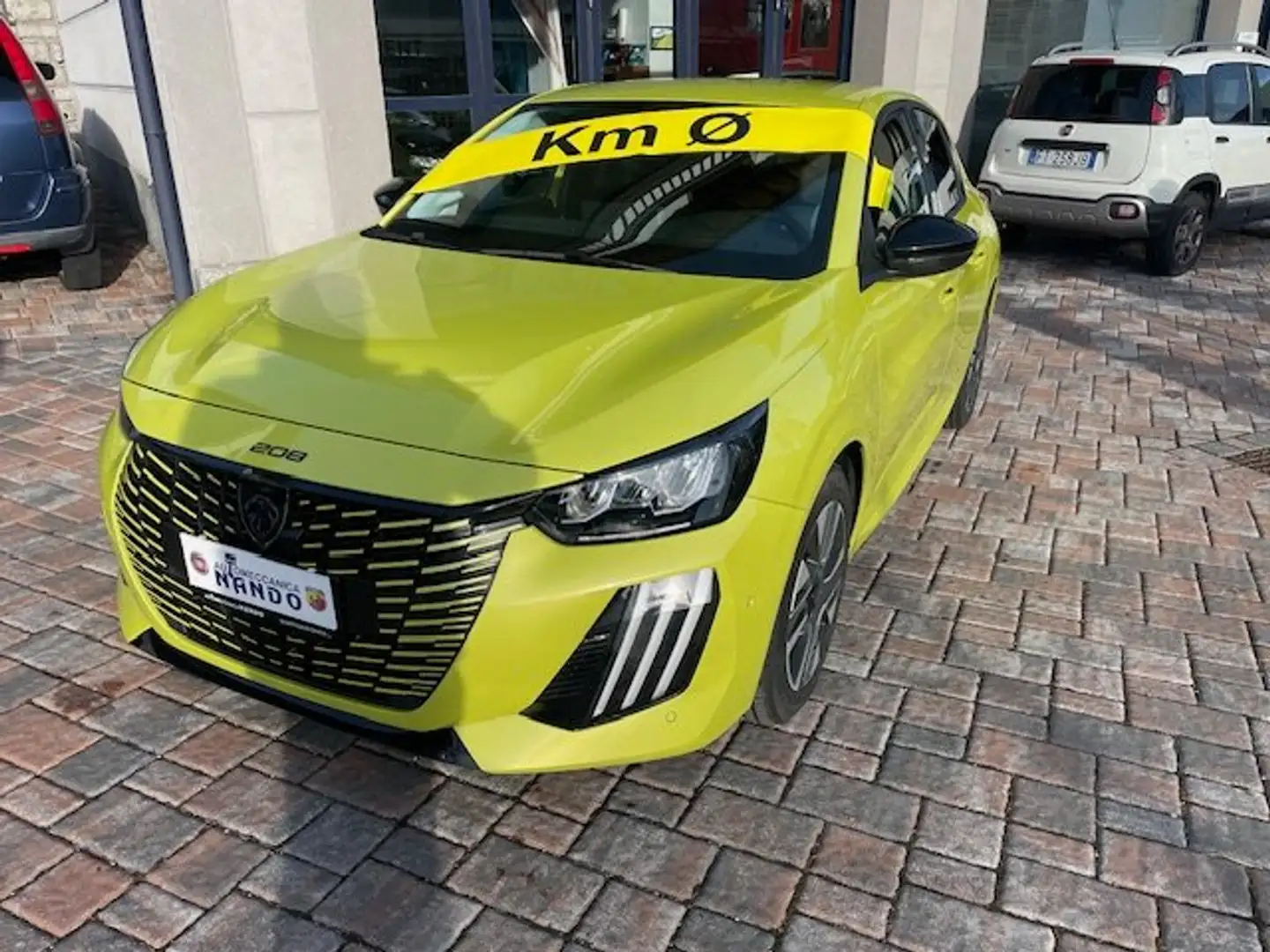Peugeot 208 1.2 puretech Allure Pack s Giallo - 1