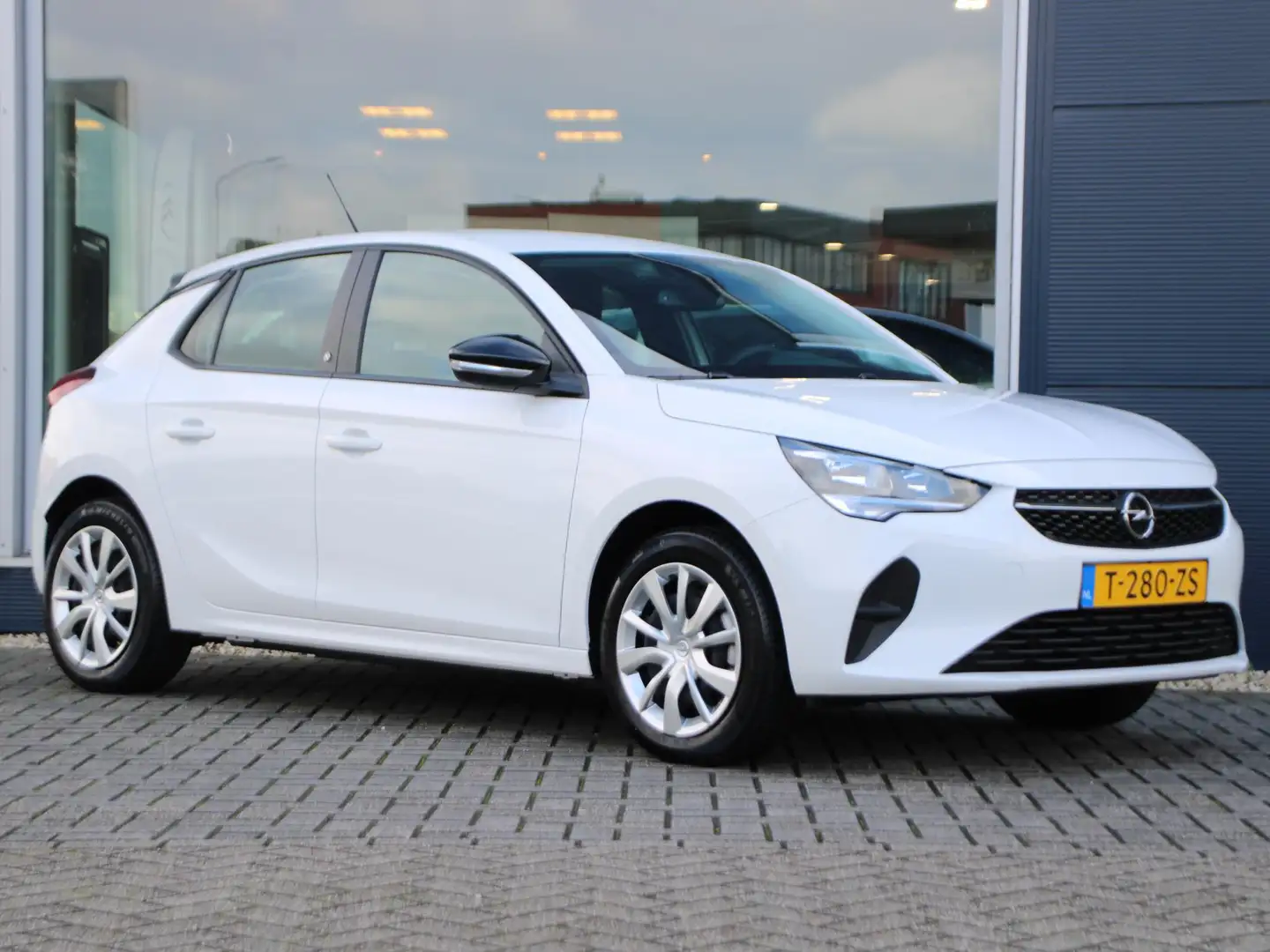 Opel Corsa-e Level 2 136pk Automaat | Navigatie via AppleCarPla Wit - 2
