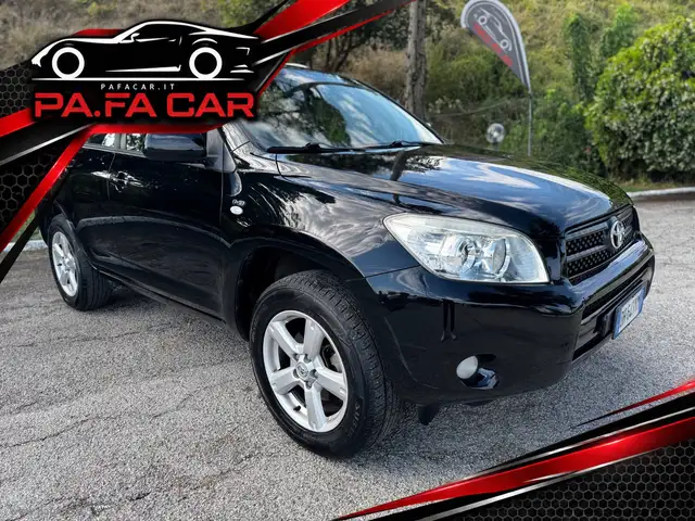Toyota RAV4 view 3