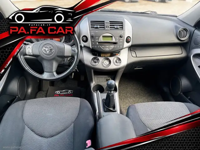 Toyota RAV4 view 15