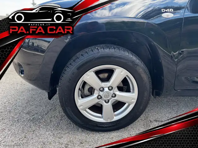 Toyota RAV4 view 5