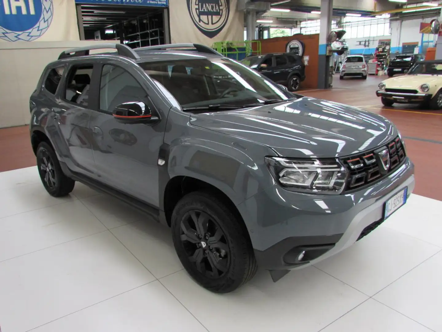 Dacia Duster Duster 1.0 tce  Extreme Gpl  100cv Gris - 2