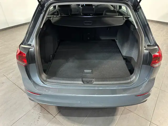 Volkswagen Golf view 6