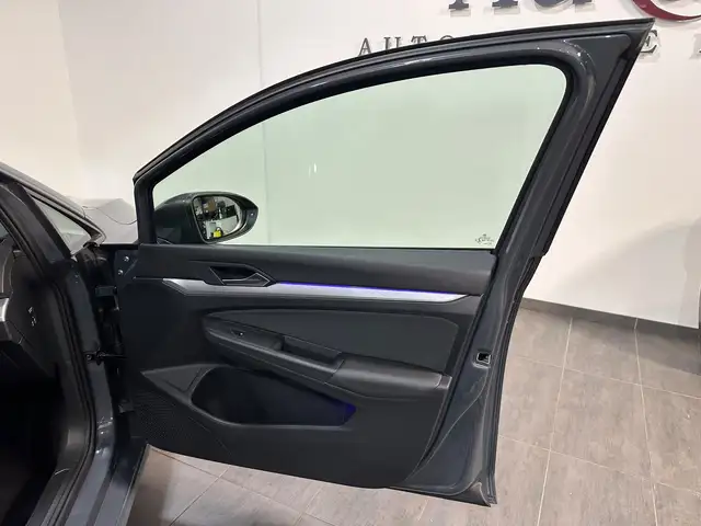 Volkswagen Golf view 8