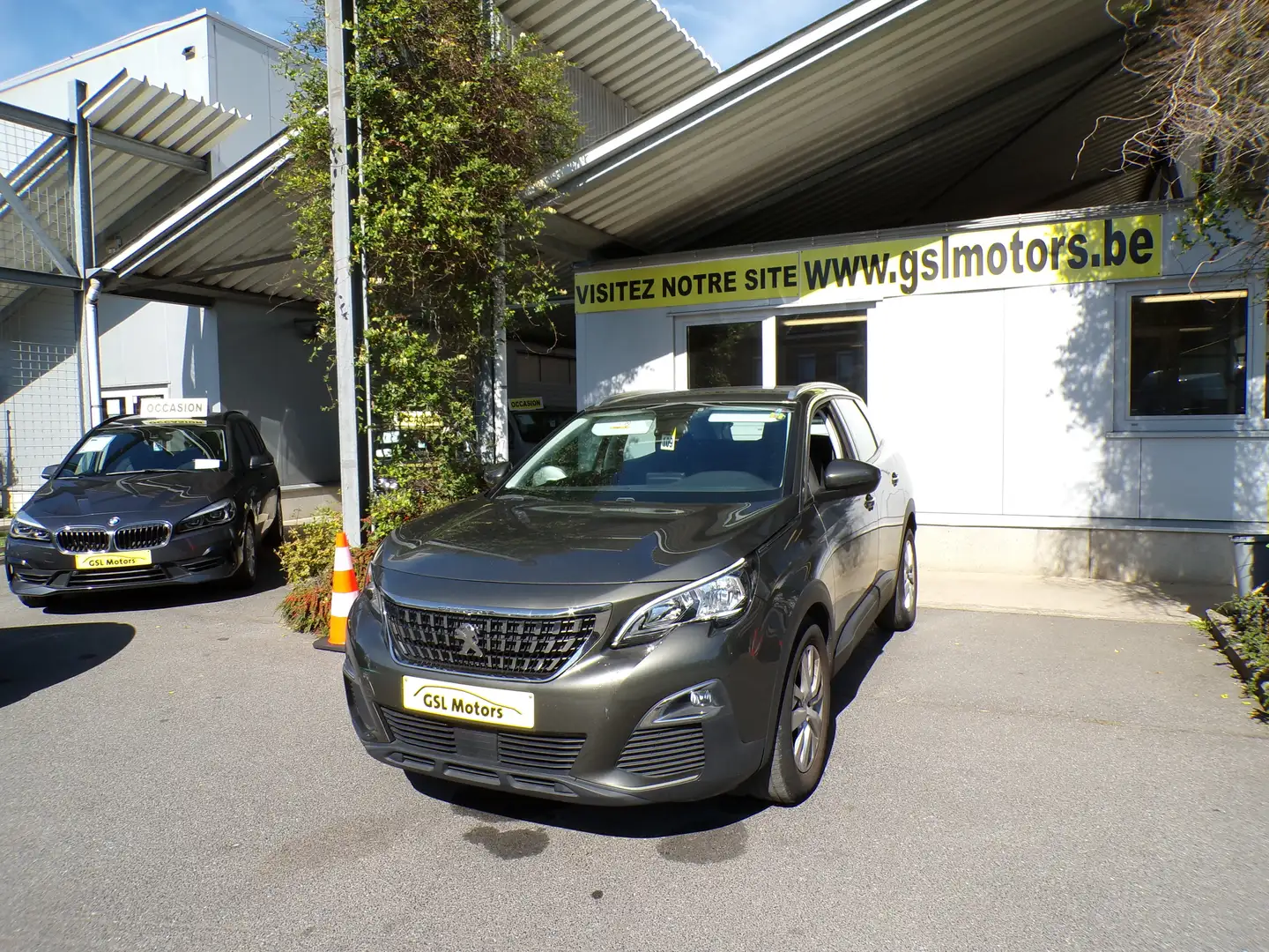 Peugeot 3008 1.2 130cv Automatique gris 06/17 92514km Airco GPS Grau - 1