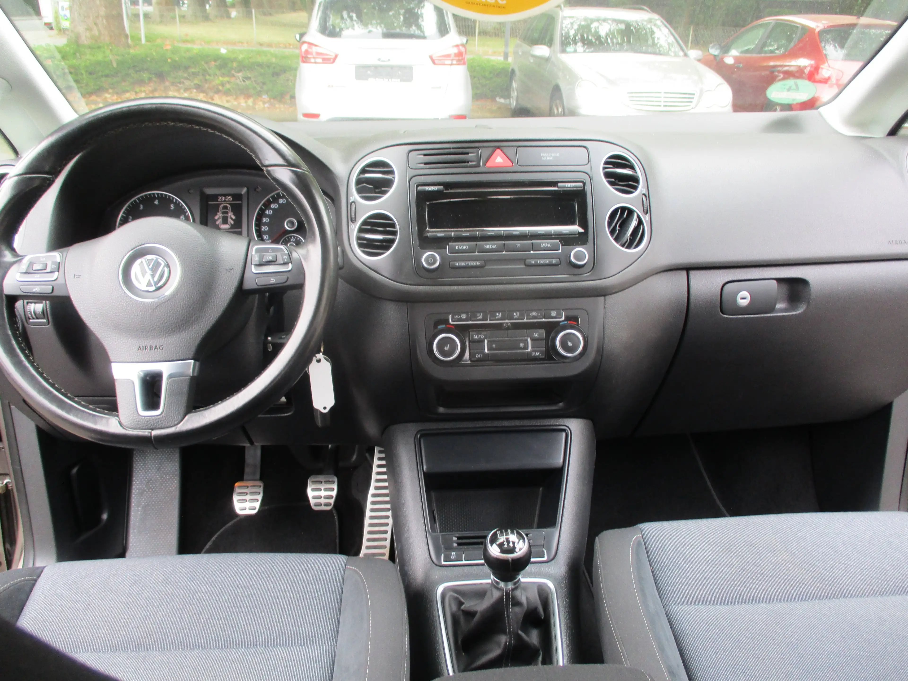 Volkswagen Golf Plus Style — photo 11