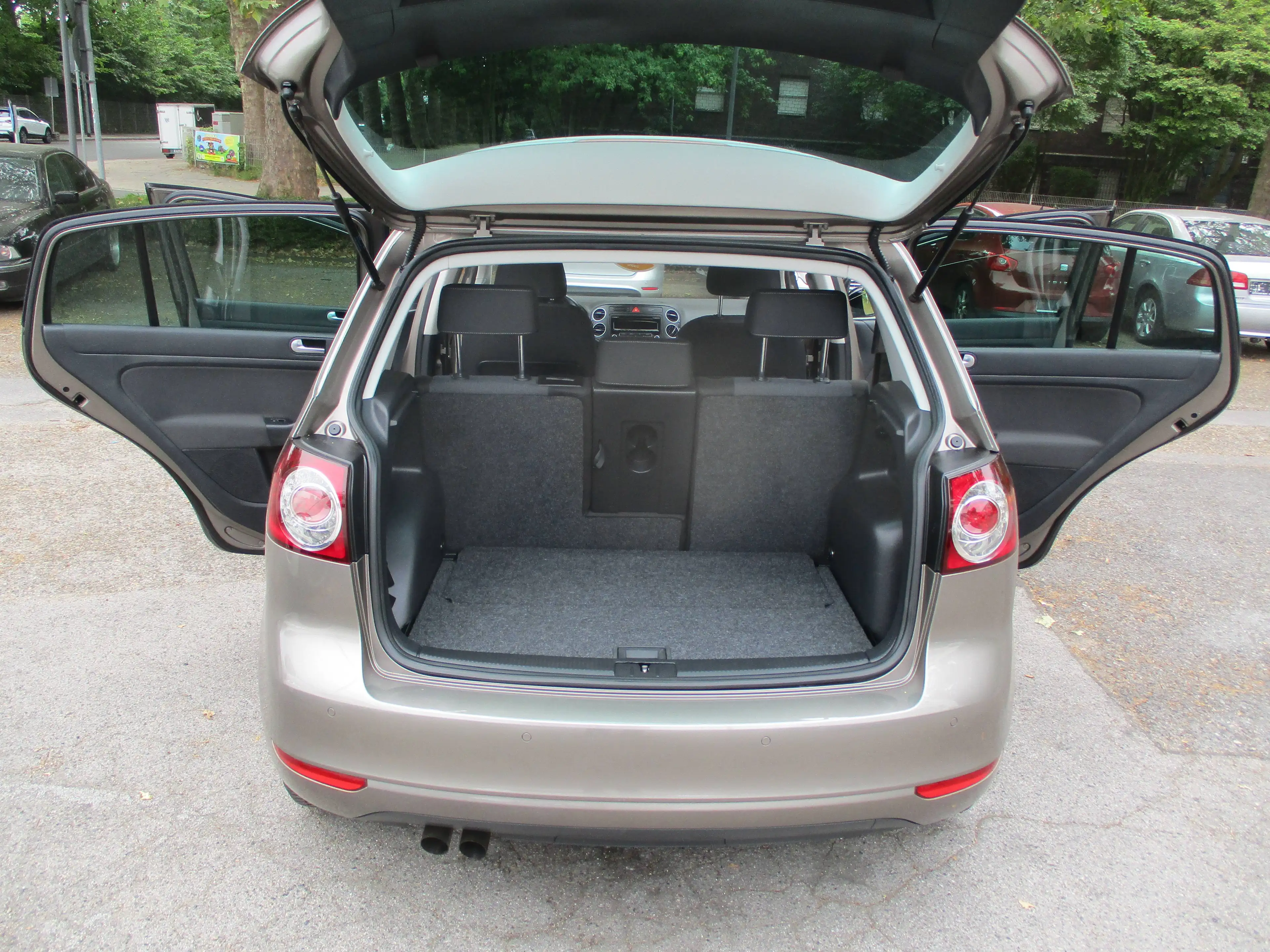 Volkswagen Golf Plus Style — photo 9