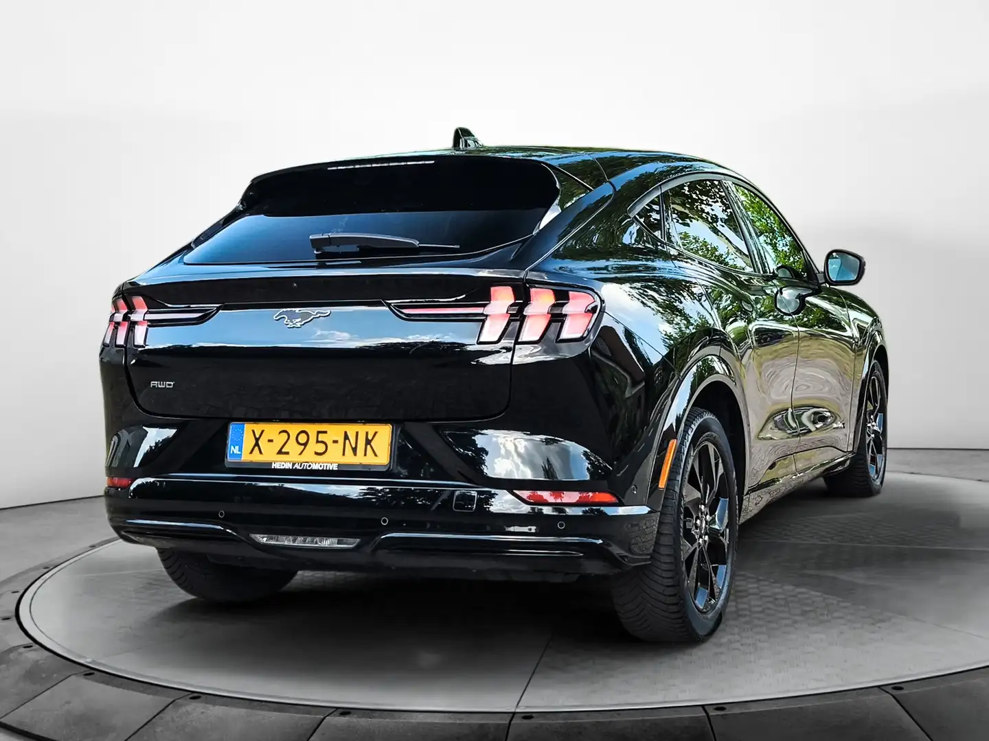 Ford Mustang Mach-E Extended Premium AWD 98 kWh (351 PK) 1e-Eig. & Dea Nero - 2
