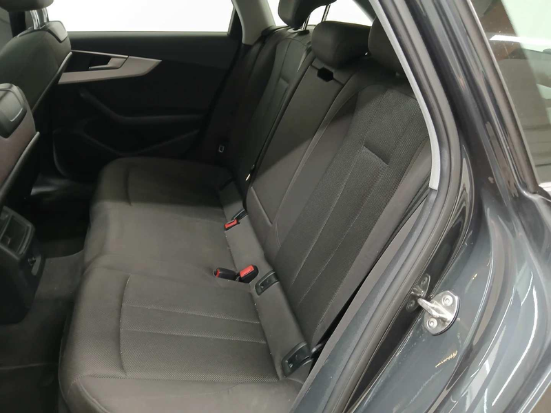 Audi A4 Avant 2.0 TFSI Autom. PDC Navi Pano 1.Hd. — photo 9