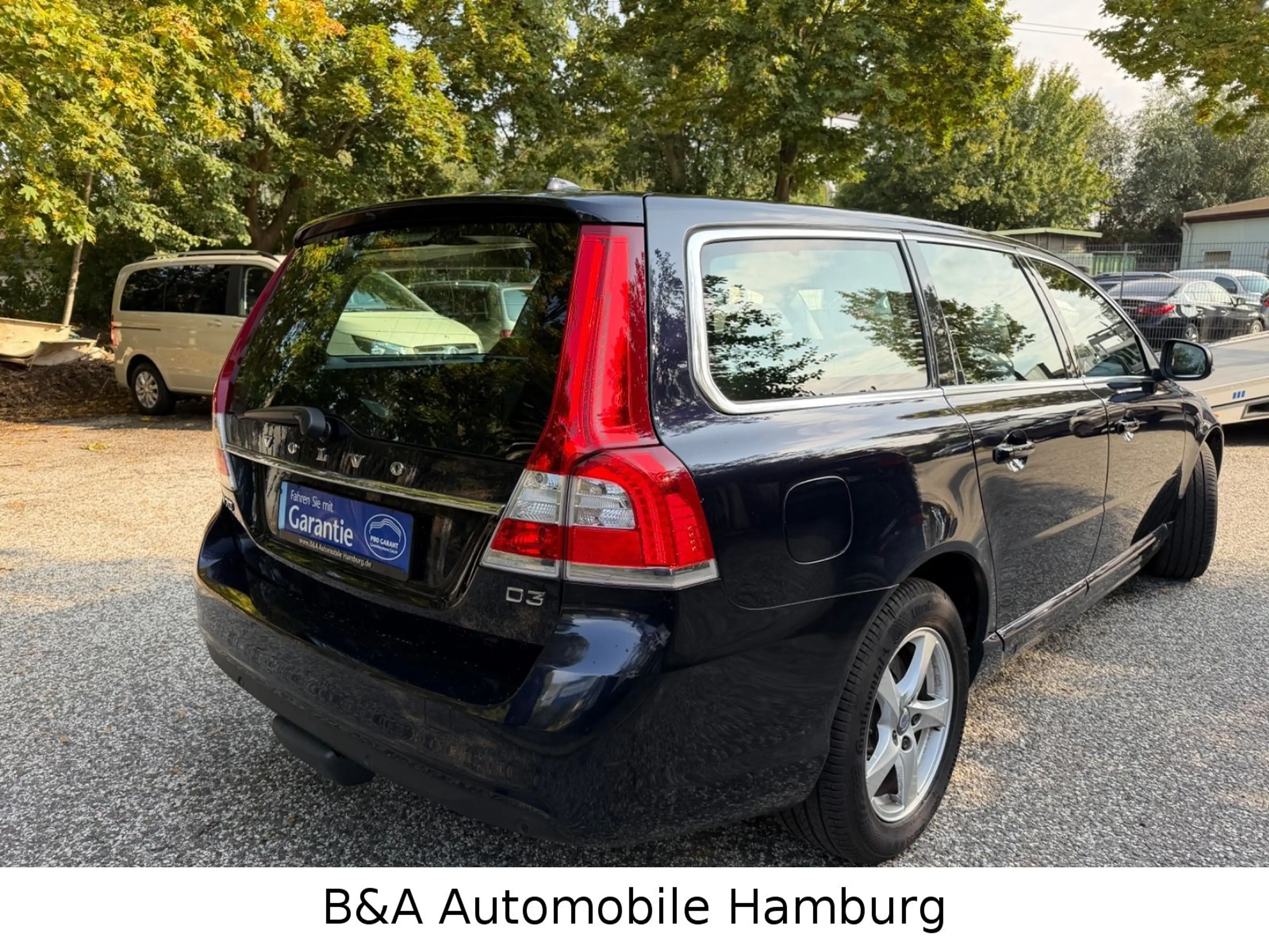 Volvo V70 Kombi Linje 1 Hand+Tüv/Au Neu+Navi — photo 4