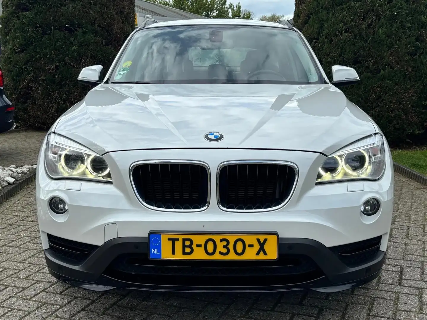 BMW X1 2.0D X-Drive Automaat Sportline 2014 Xenon 79.000 Білий - 2