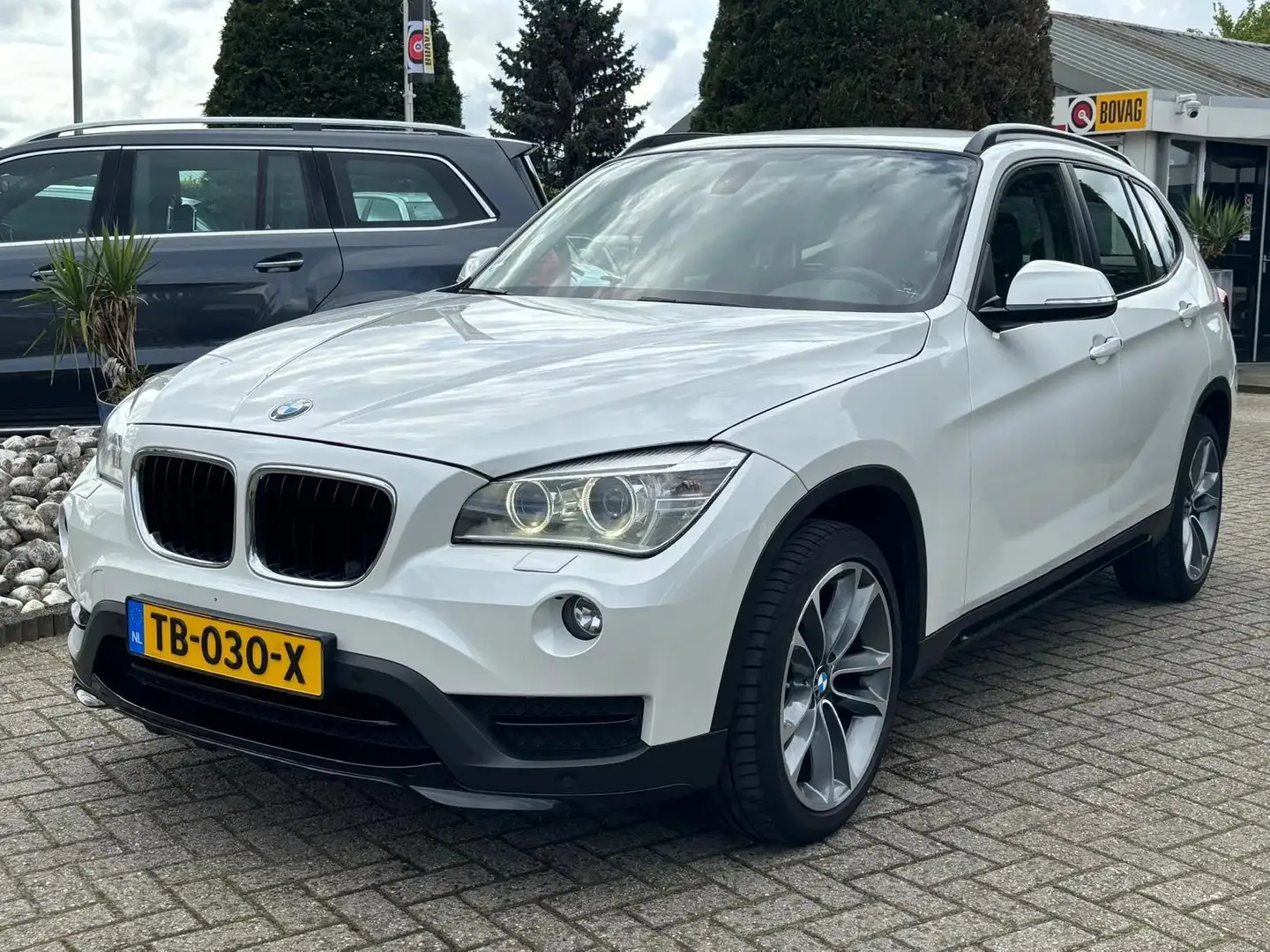 BMW X1 2.0D X-Drive Automaat Sportline 2014 Xenon 79.000 Weiß - 1