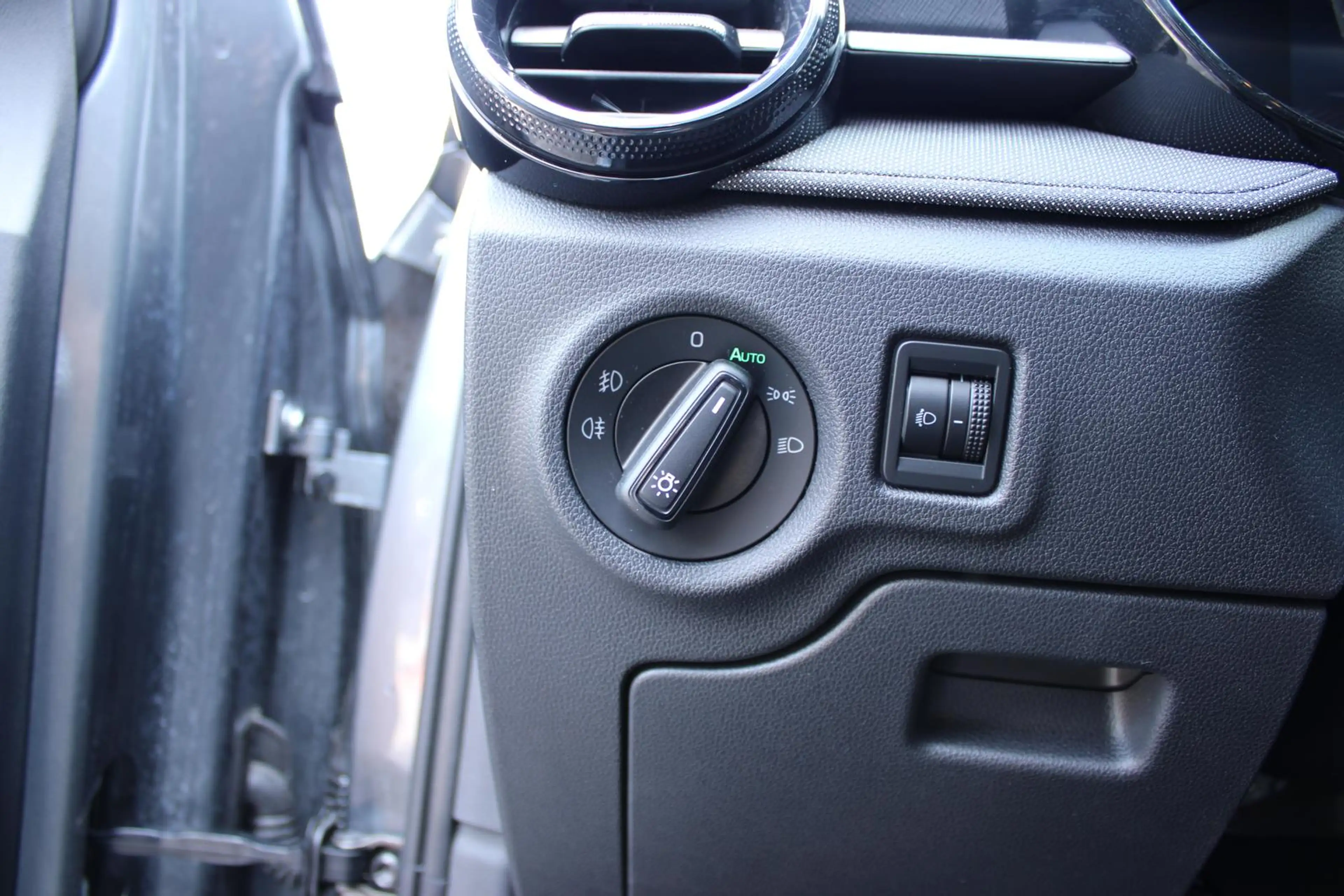Skoda Fabia Fabia Selection LED PDC KAMERA SHZ SmartLink — photo 7