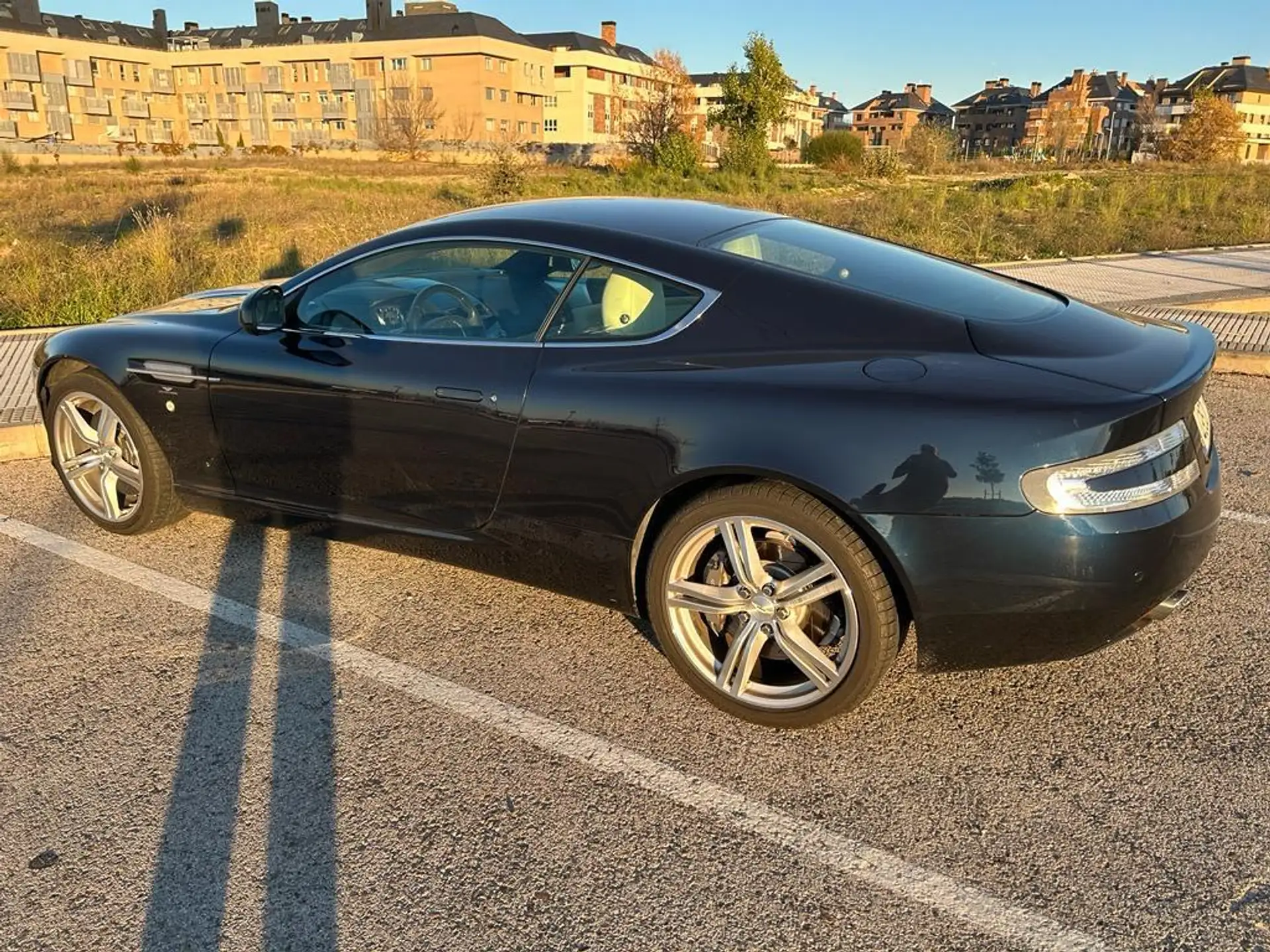 애스턴마틴 DB9 Coupe 2010 블랙 사진 5