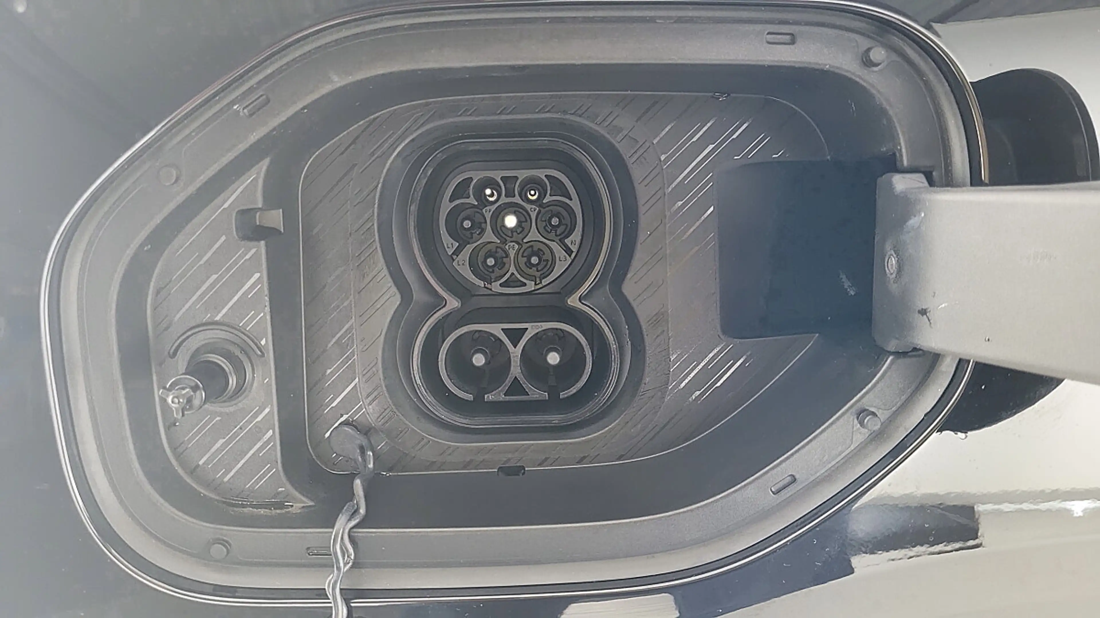 Leapmotor B05 67,1kWh Design Pro Max — photo 4