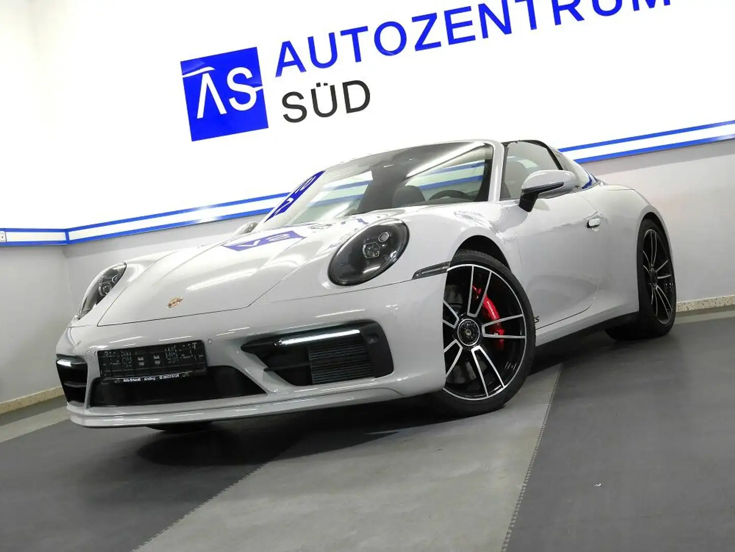 Porsche 911 Targa 4 GTS SPORTABGAS BOSE LED Šedá - 1
