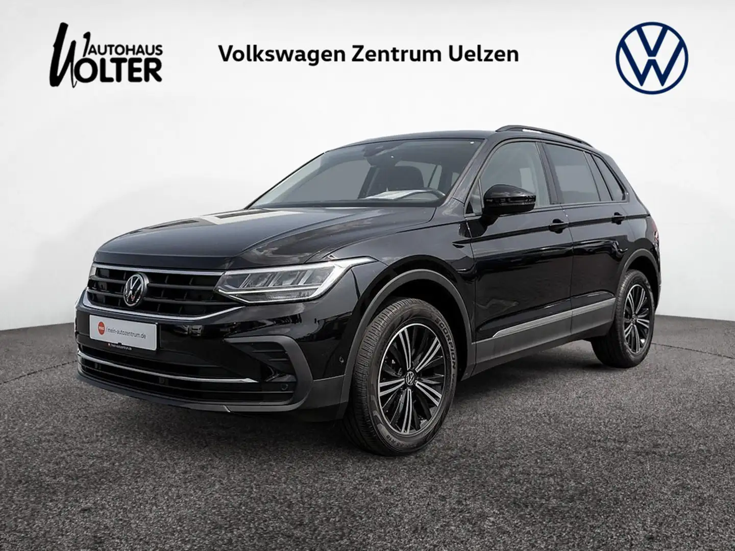 Volkswagen Tiguan 2.0 TSI Life 4M AHK Pano Kamera Standh Zwart - 1