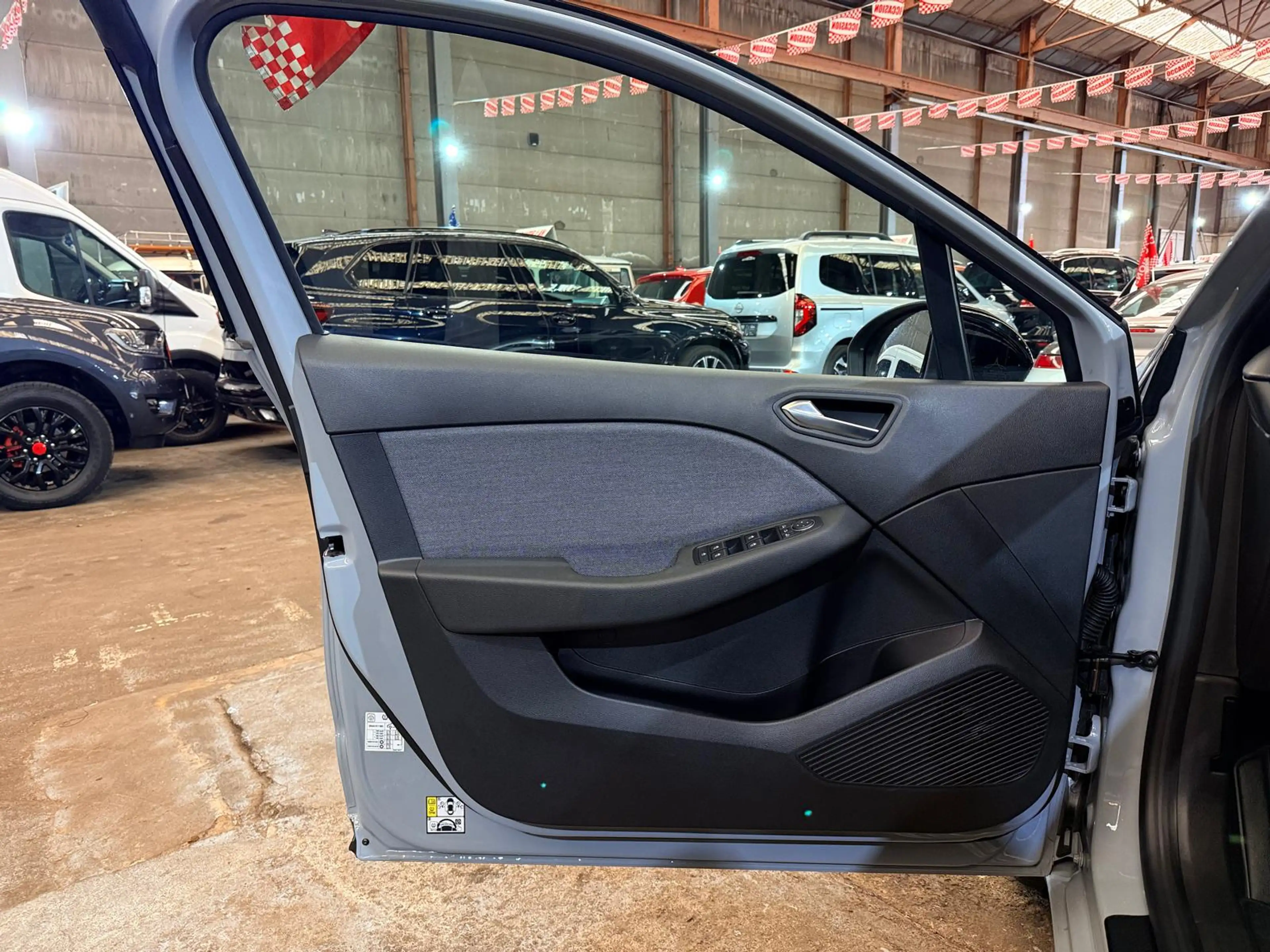 Renault Clio Clio 1.0 TCe Esprit Alpine CarPlay LED GPS Caméra — photo 25