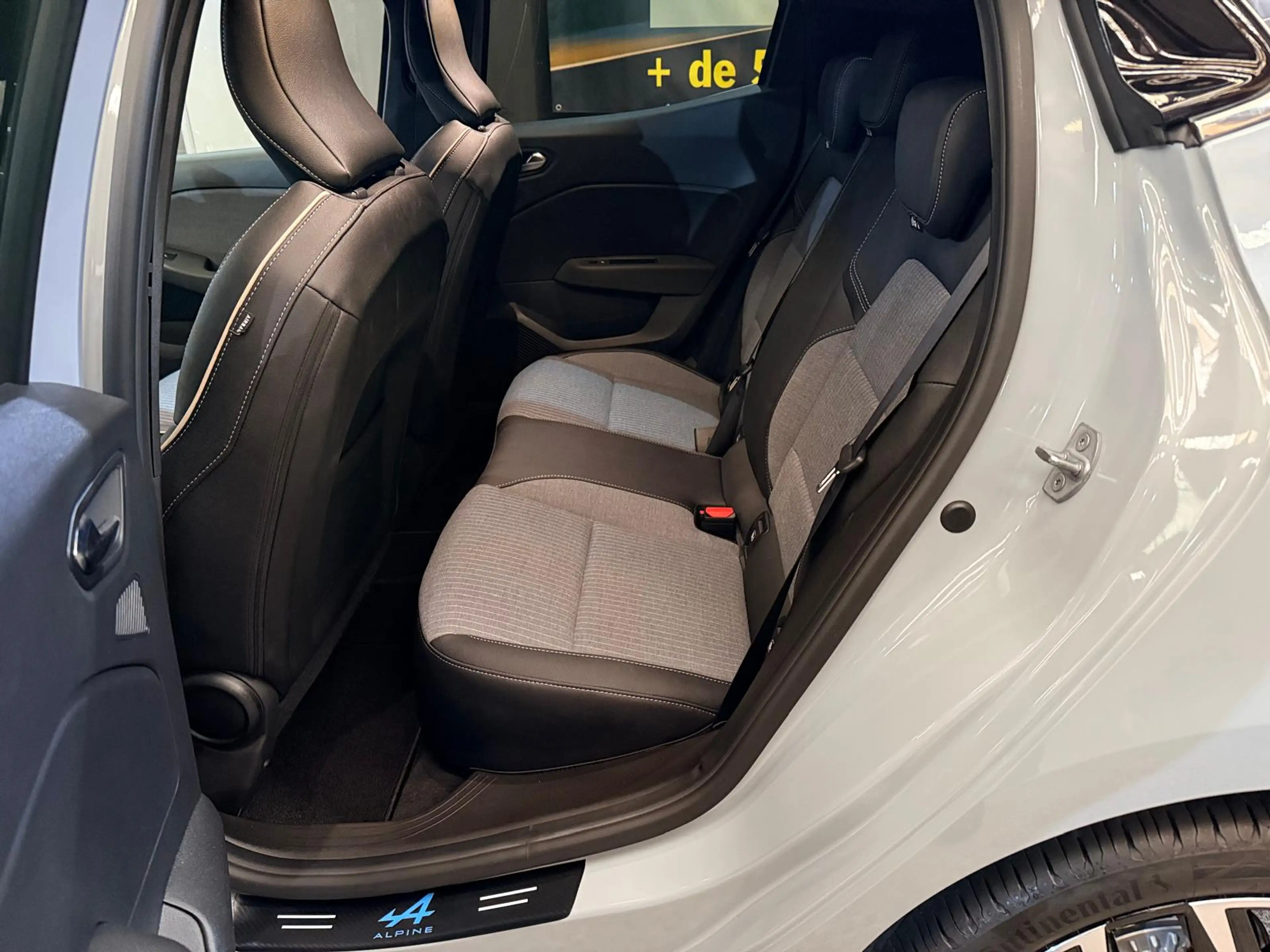 Renault Clio Clio 1.0 TCe Esprit Alpine CarPlay LED GPS Caméra — photo 23