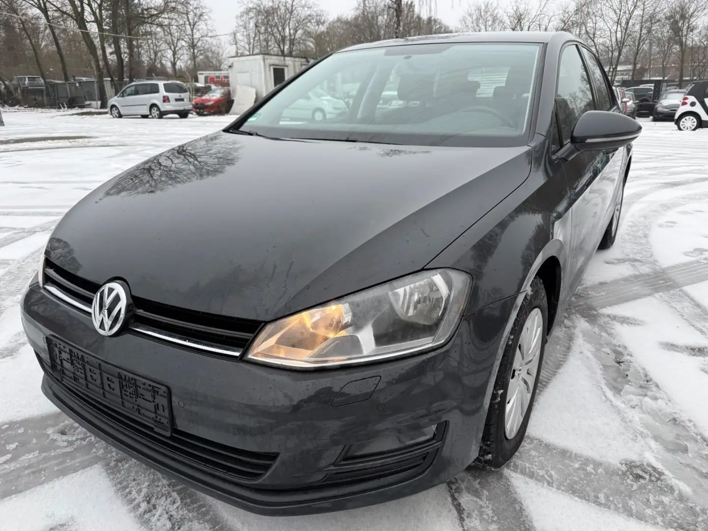 Volkswagen Golf VII Lim. Trendline BMT** SEHR GEPFLEGT** Gris - 1