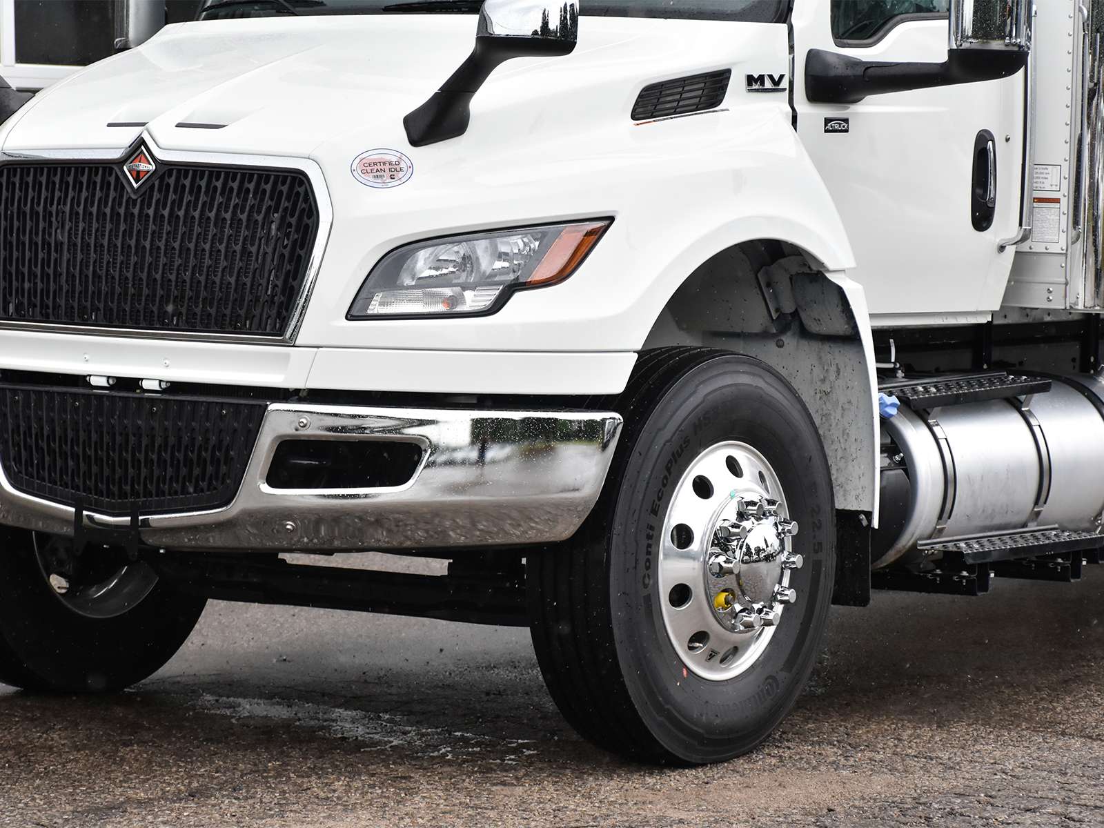 2027 International MV™ Series Cummins® B6.7